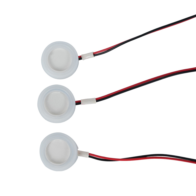 20mm2.4mhz Trasduchtóir Adamhach Ultrasonach Oscillator Trasduchtóir Ceirmeacha piezoelectric Le haghaidh Meaisín Aromatherapy Atomization Ola Riachtanach